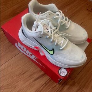 Nike Women’s Alphina 5000 2000s Sneakers